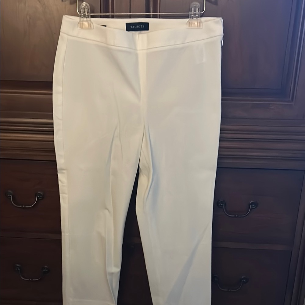 Talbots White Straight Leg Cropped Pants with Tailored Design/Size 6